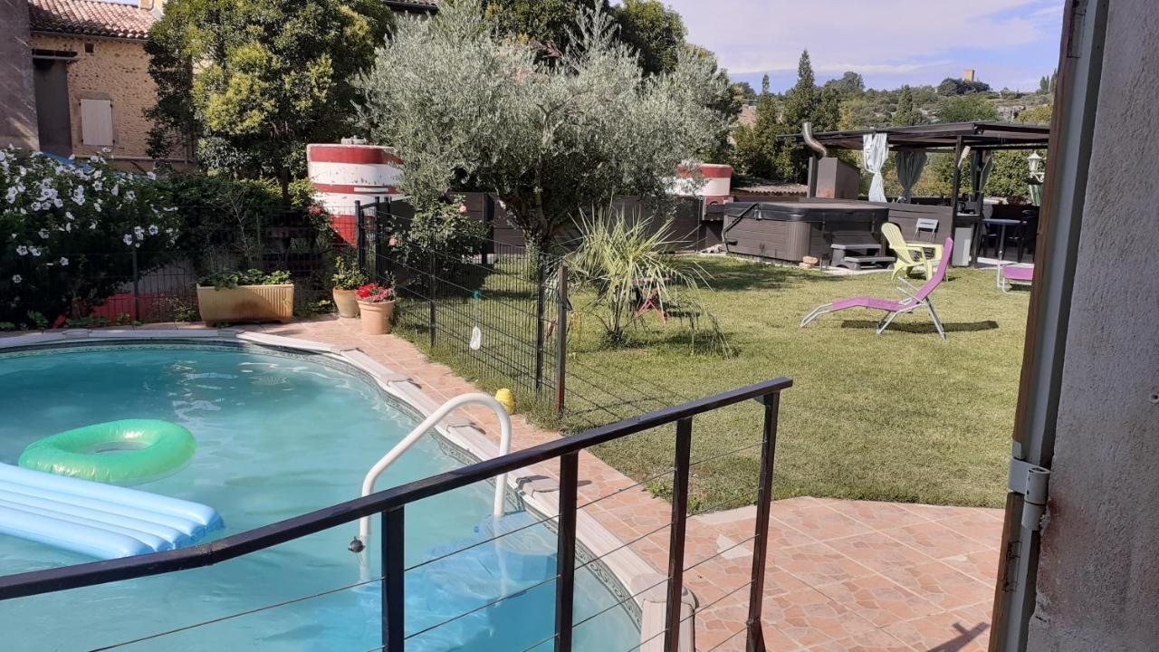 Chambres D'Hotes & Jacuzzi - A L'Ombre Des Amandiers Saint-Martin-dʼArdèche Exterior foto